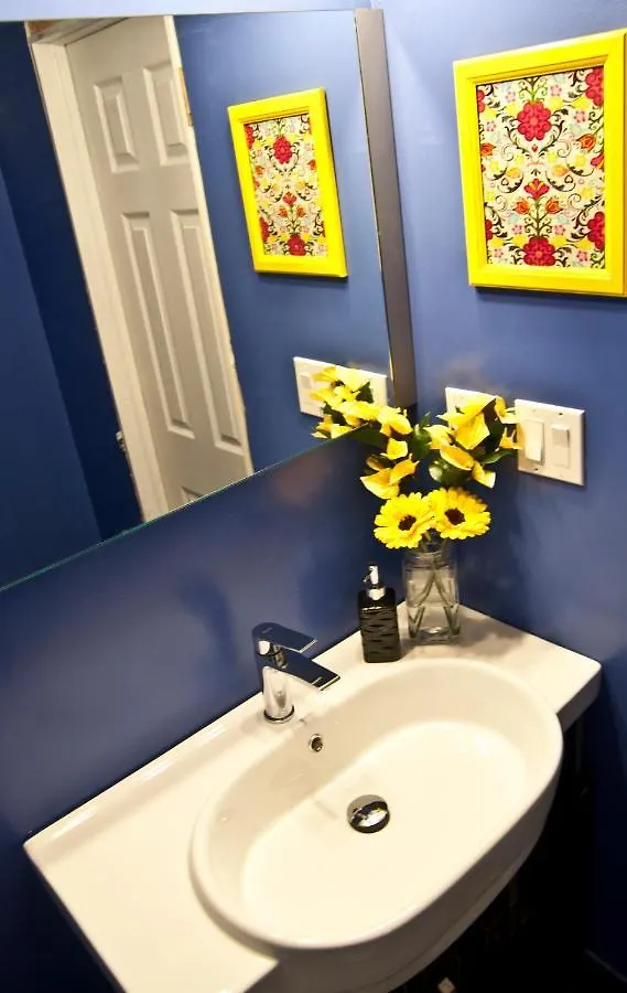 ホテルカラー キューブ ゲスト ハウス トロント ダウンタウン イースト 2*,  カナダ